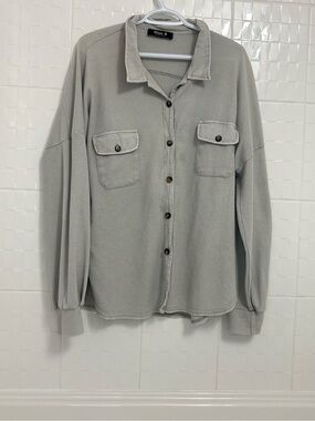 Blue B Women’s Light Gray Casual Button-Down Shirt